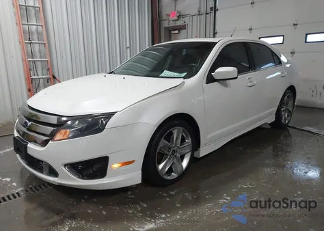 2012 Ford Fusion Sport z USA, uszkodzony, nr VIN 3FAHP0DC3CR223971